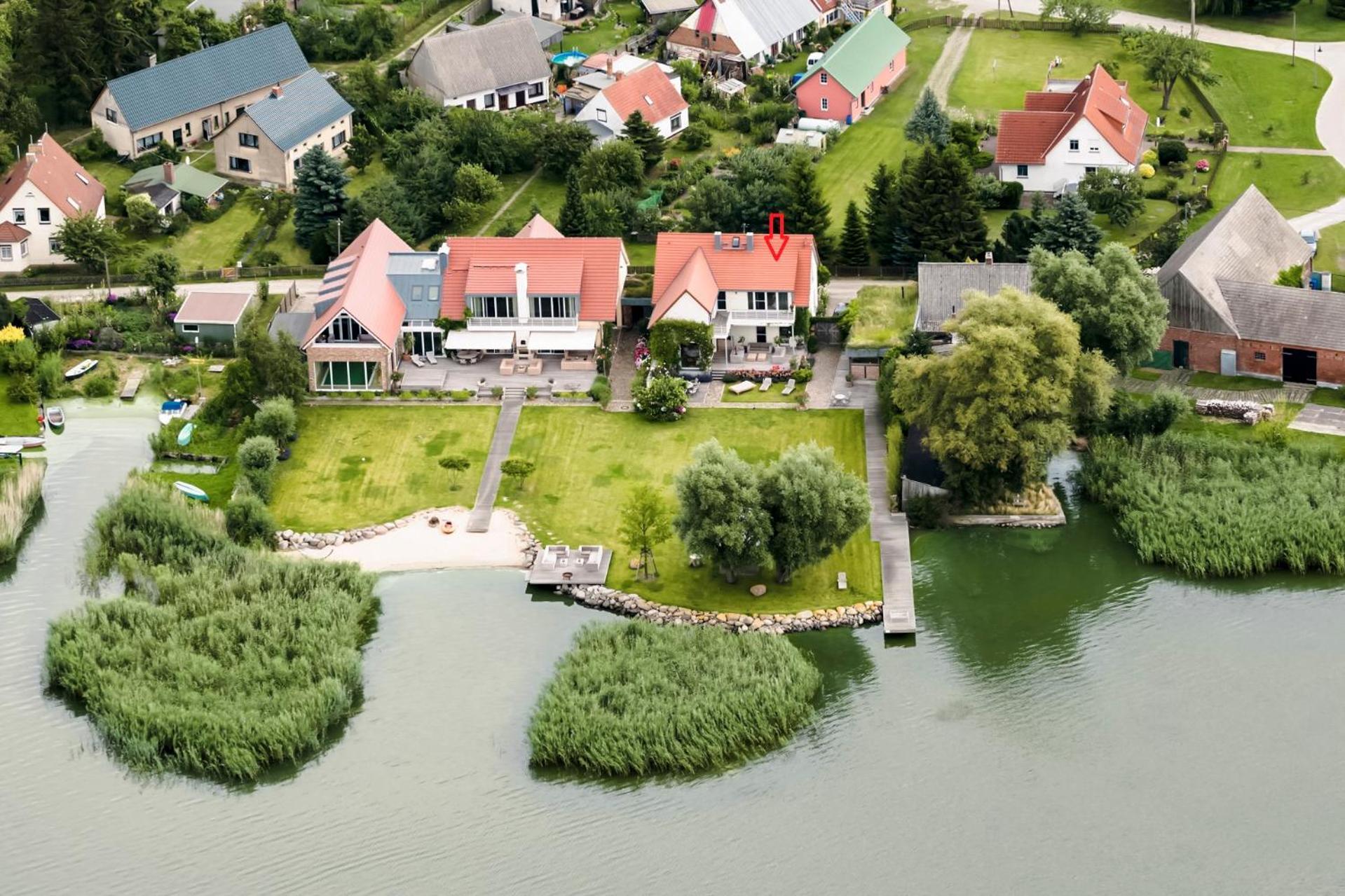 Peeneblick - Traumhaus In Exklusiver Direktlage Am Wasser Mit Eigenem Bootssteg Fuer 8 Personen Rankwitz Exterior foto